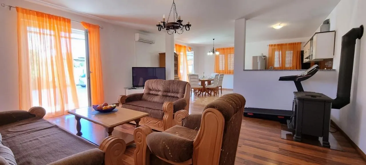 House Fortica Pula Holiday home