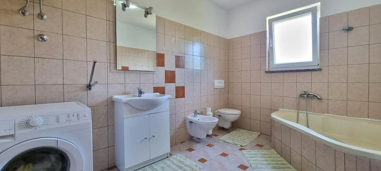 House Fortica Pula 0*,  Croatia